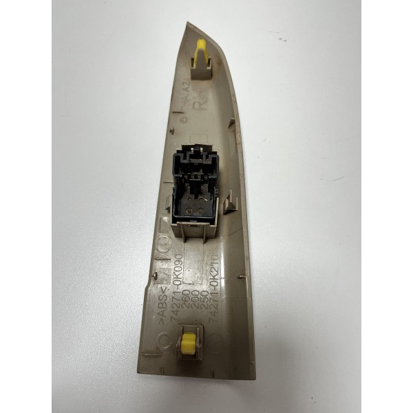 Moldura Botão Traseiro Direito Hilux 13/16 Original