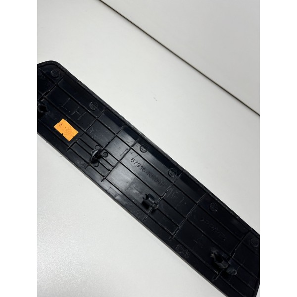 Soleira De Porta Traseira Esquerda Hilux 2016 À 23 Original Preto