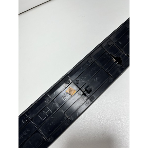 Soleira Porta Dianteira Esquerda Hilux Sw4 2016-23 Original Preto