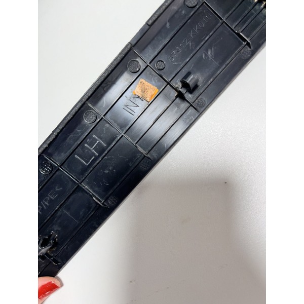 Soleira Porta Dianteira Esquerda Hilux Sw4 2016-23 Original Preto