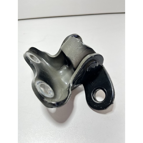 Dobradiça Inferior Dianteira Direita Hilux 17/23 Original