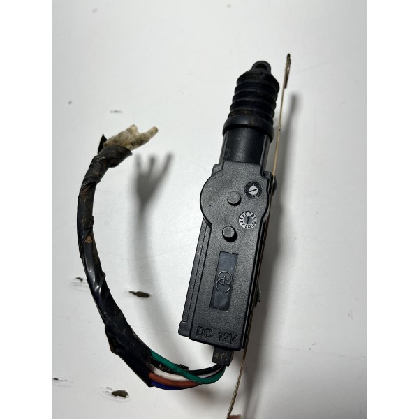 Trava Elétrica Da Porta Toyota Hilux 2017