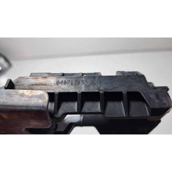 Suporte Maçaneta Externa Diant Direita Hilux Sw4 15/20 Orig Dianteira