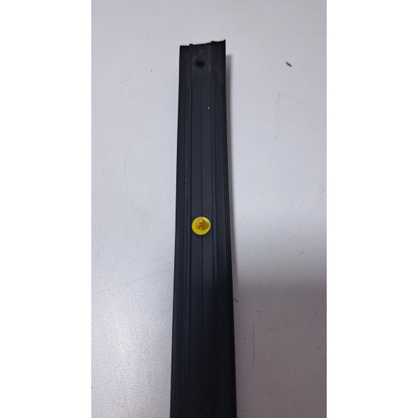 Borracha Coluna Central L Esquerdo Hilux 16/21 Original