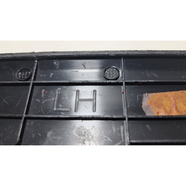 Soleira De Porta Dianteira Esquerda Hilux 2016/2023 Original Preto