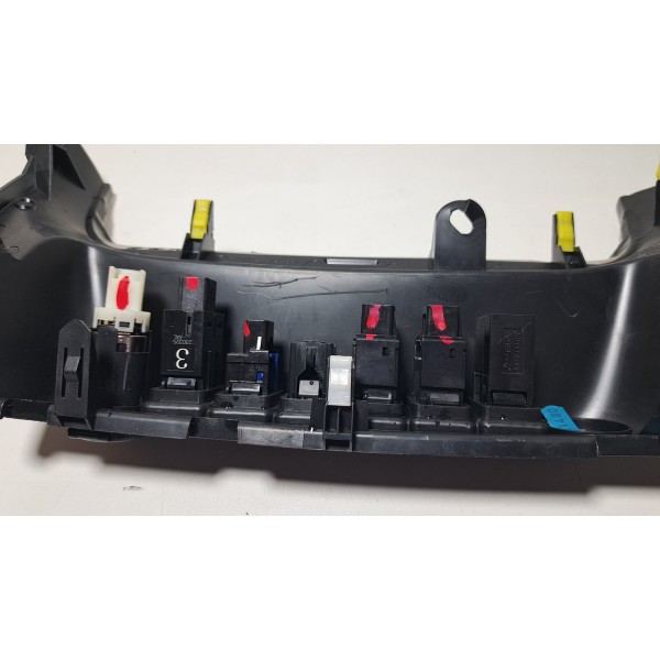 Moldura Painel 12v Botões Falso Hilux 2016/2020 Original