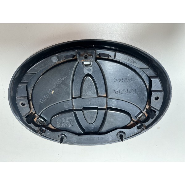 Suporte Emblema Grade Frontal Hilux 2016/2022 Original