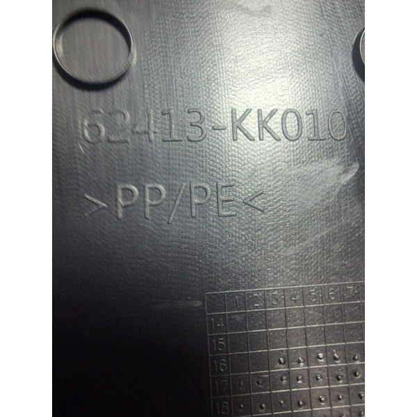 Acabamento Coluna Inf. Direito Hilux Srv 2016/2021 Original