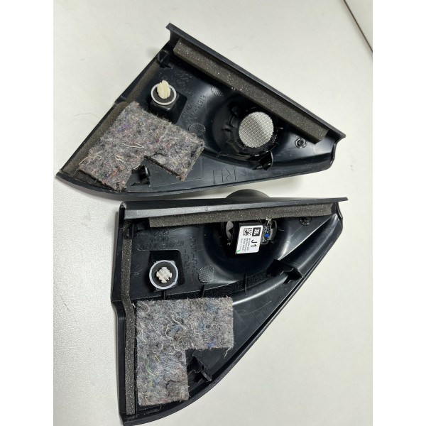 Moldura Retrovisor Dianteiro Direito Toyota Hilux 2.8 2021