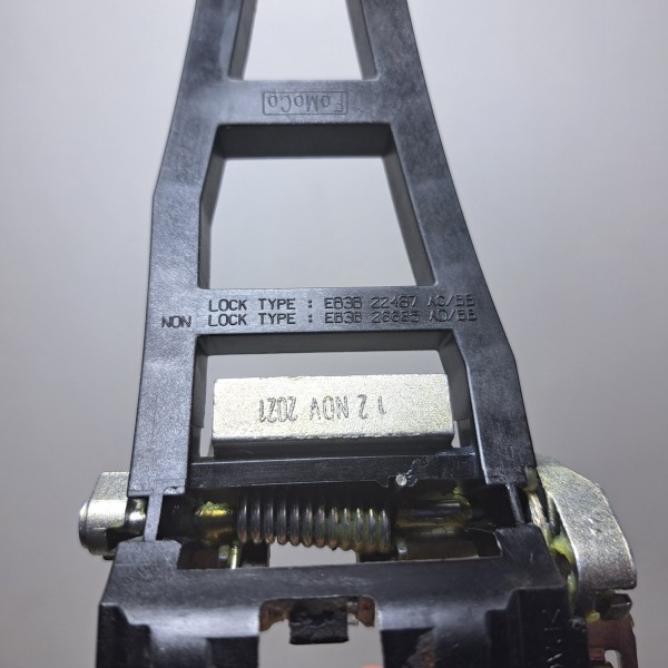 Suporte Maçaneta Lado Esquerdo Ranger 17/22 Orig Eb3b22487