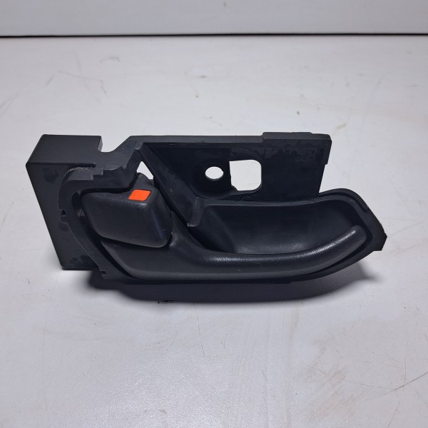 Maçaneta Interna Dianteira Esquerda S10 2012/2020 Original - Dianteira