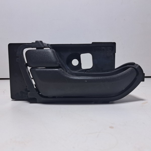 Maçaneta Interna Dianteira Esquerda S10 2012/2020 Original - Dianteira