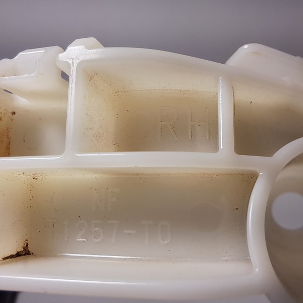 Suporte Parachoque D.d Mitsubishi New Triton 2018 Original