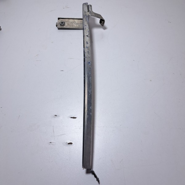 Canaleta De Vidro Dianteiro L/d Chevrolet S10 2013/2022 Orig Cinza