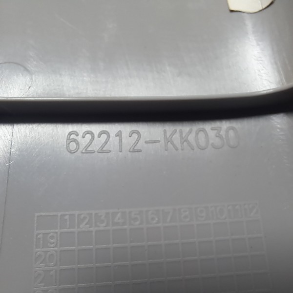 Acabamento Coluna Parabrisa Hilux L/e 2016/2020 Original